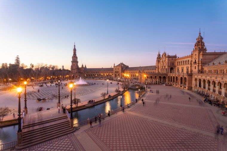 Normativa de vivienda de uso turístico en Andalucía